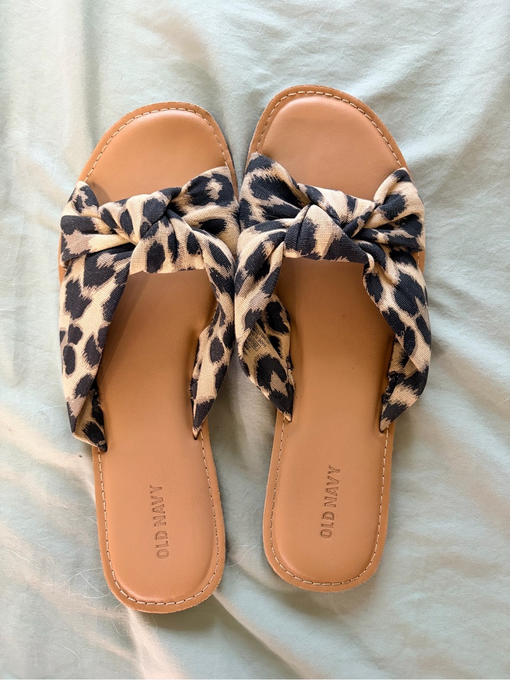 Old Navy Leopard Knot Slide Sandals in Tan and Black